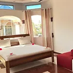 Skyport Villa