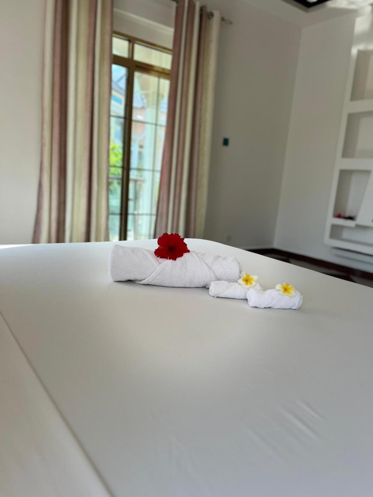 Skyport Hotel